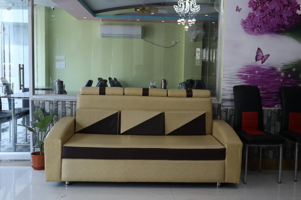 Hotel S.T. Apple Digha  Buitenkant foto