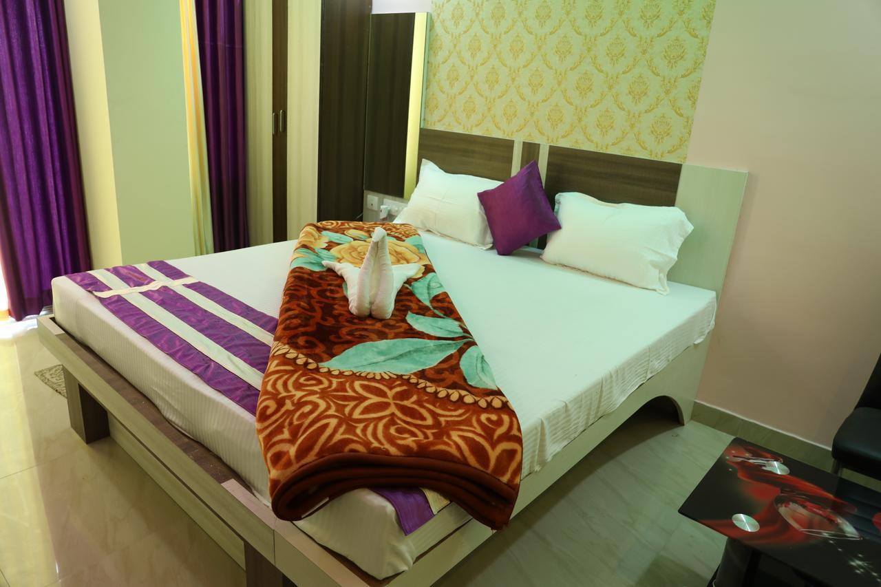 Hotel S.T. Apple Digha  Buitenkant foto